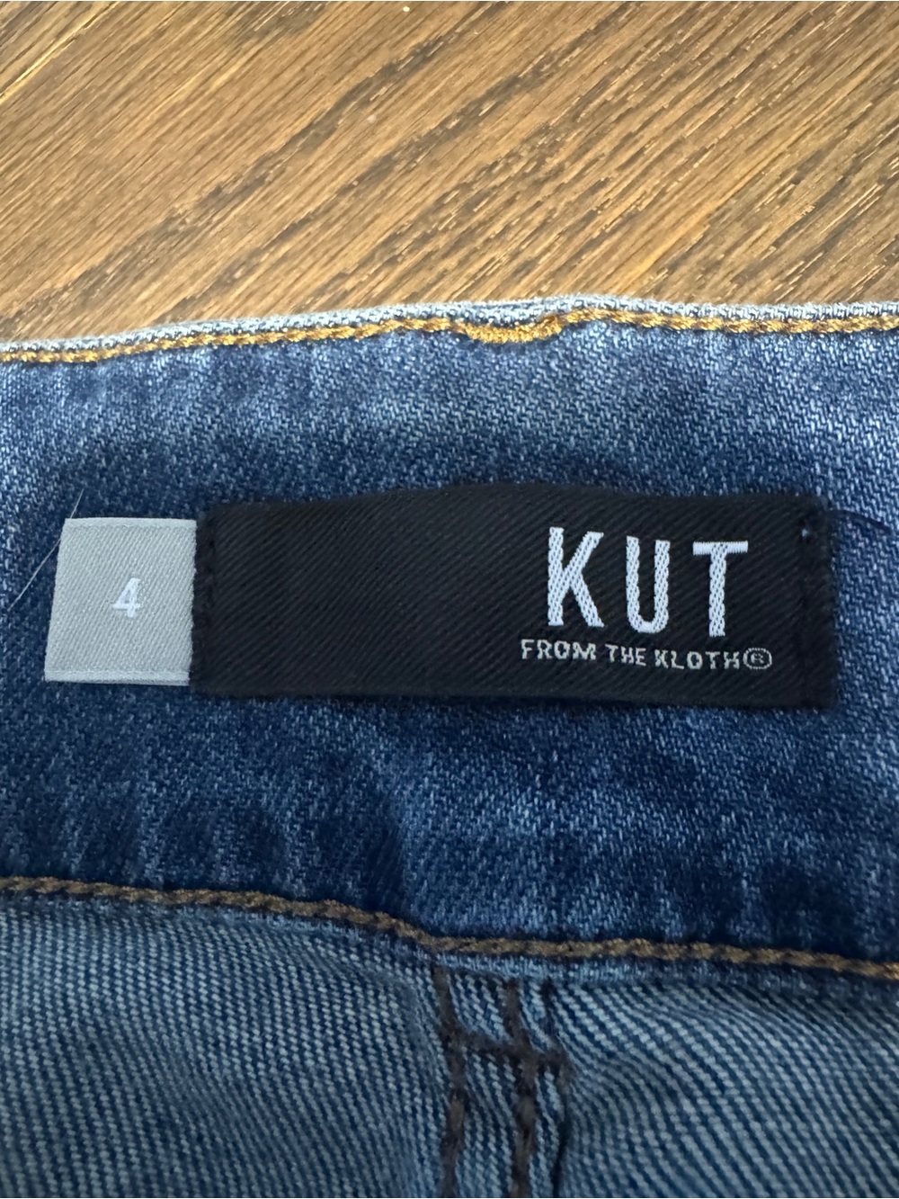 Kut from the Kloth Kelsey High Rise Flare Jeans size 4 with stretch - Picture 3 of 6